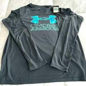New Under Armor youth t-shirt size large, color dark gray